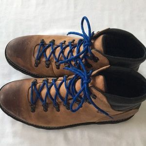 sorel madson hiking boots